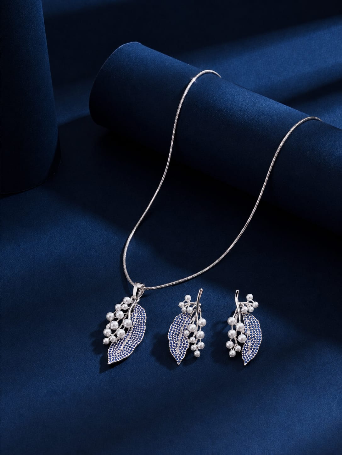 Blue Crystal Leaf Pendant Necklace Set
