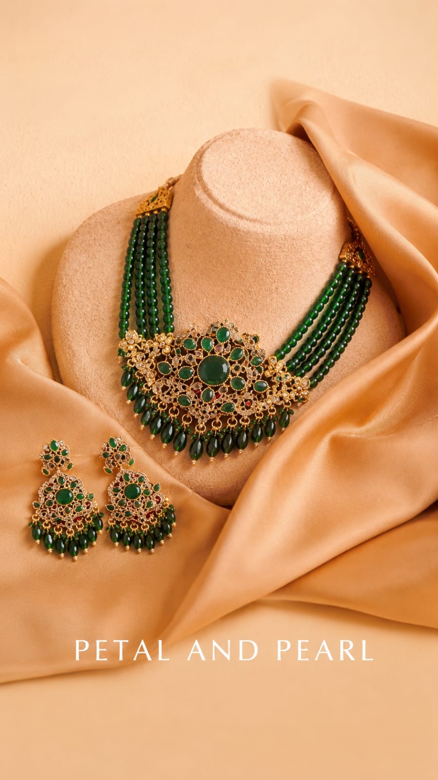 Green Stones Choker Necklace Set